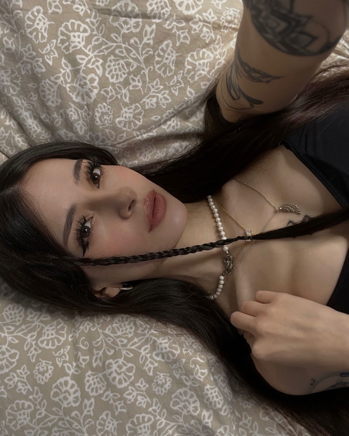 cata.leyah instagram image archive image