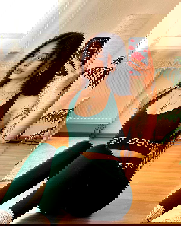 cata.leyah image ~ Altpins