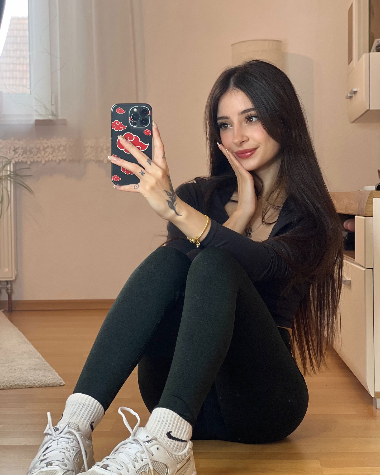 cata.leyah instagram image archive image