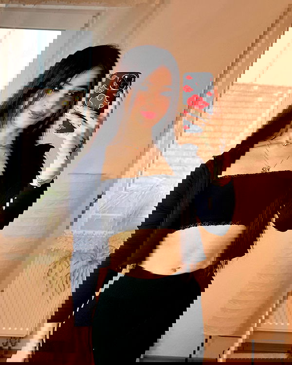 cata.leyah image ~ Altpins