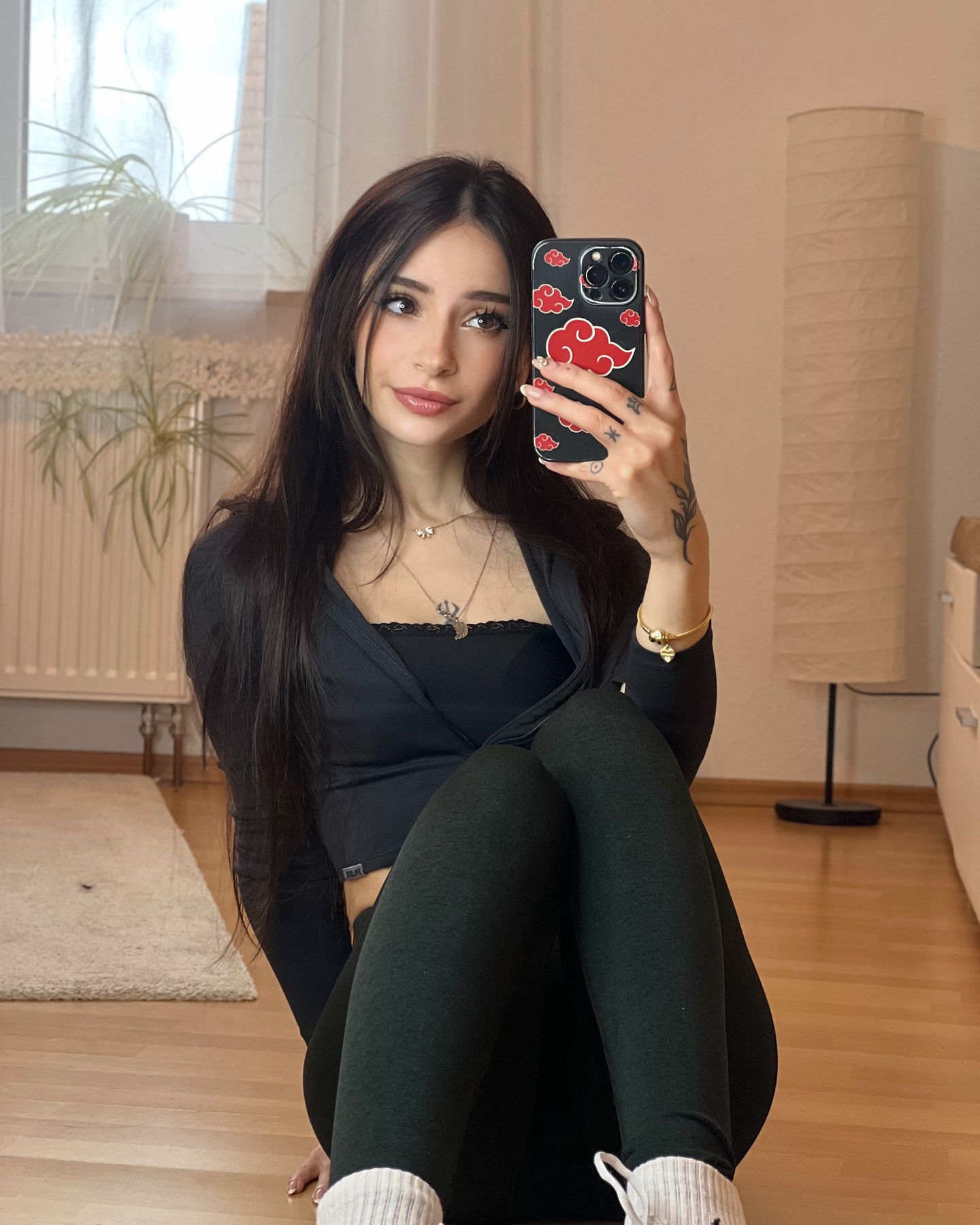 cata.leyah instagram image archive image