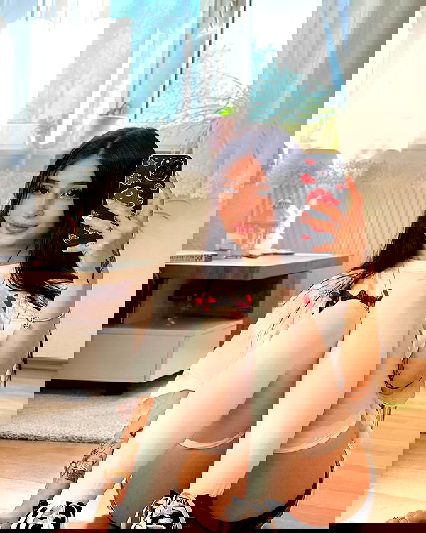 cata.leyah image ~ Altpins