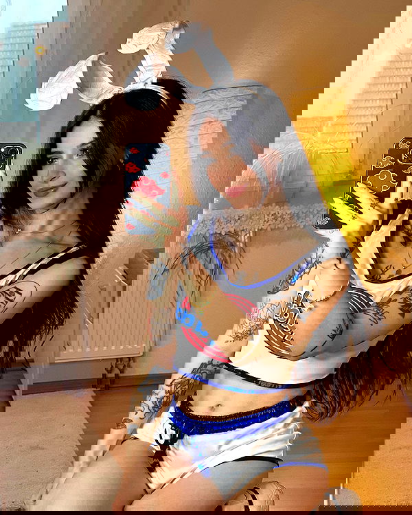 cata.leyah image ~ Altpins