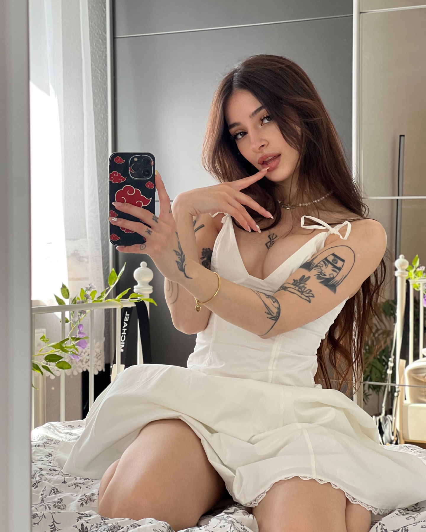 cata.leyah instagram image archive image