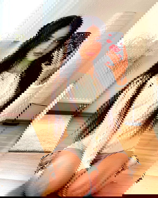 cata.leyah image ~ Altpins