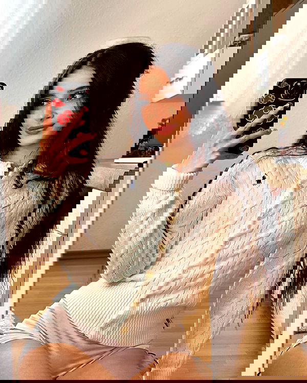 cata.leyah image ~ Altpins