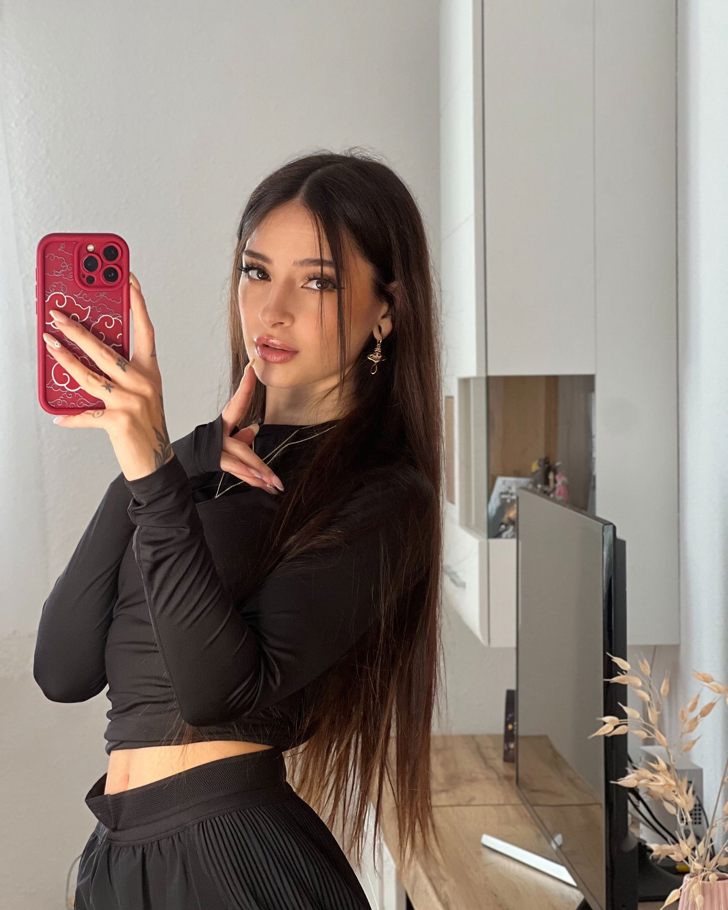 cata.leyah instagram image archive image