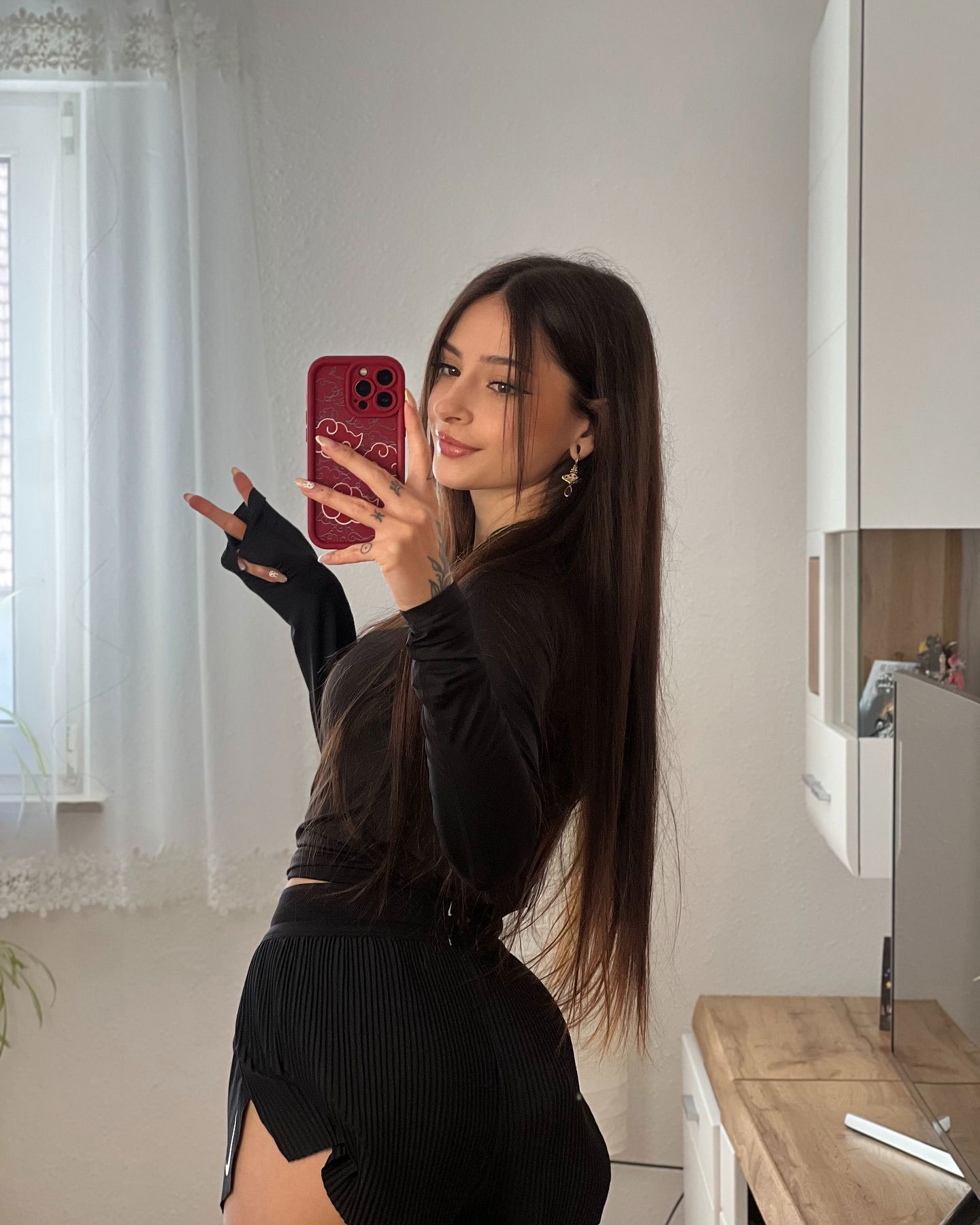 cata.leyah instagram image archive image