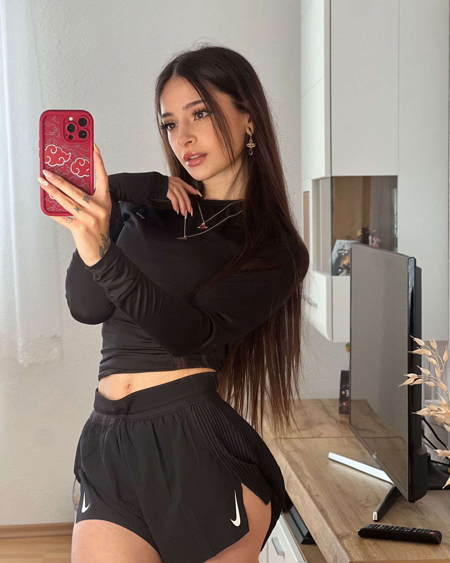 cata.leyah instagram image archive image