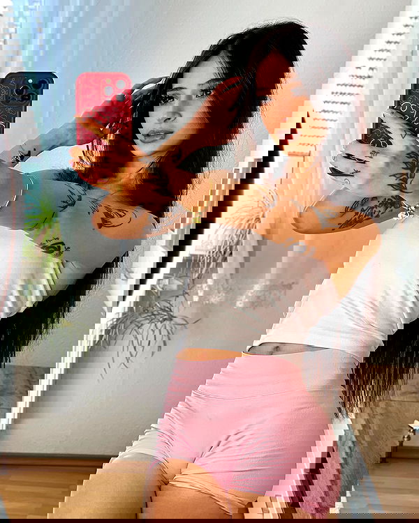 cata.leyah image ~ Altpins