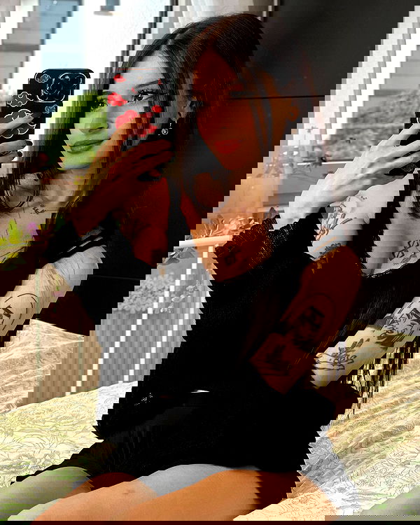 cata.leyah image ~ Altpins