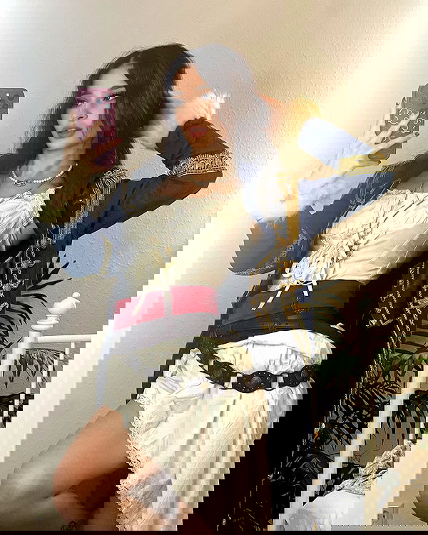 cata.leyah image ~ Altpins