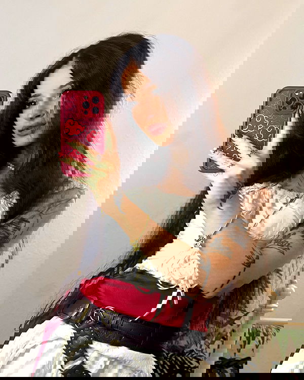 cata.leyah image ~ Altpins