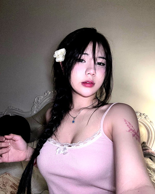 cattia.ttv_ instagram image archive image