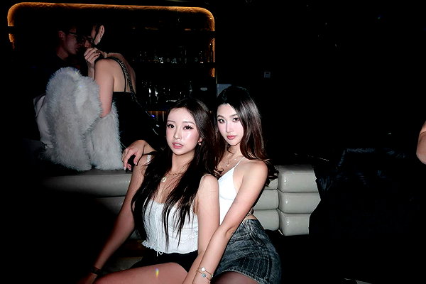 cc_yu7 cc_yu7 archive image