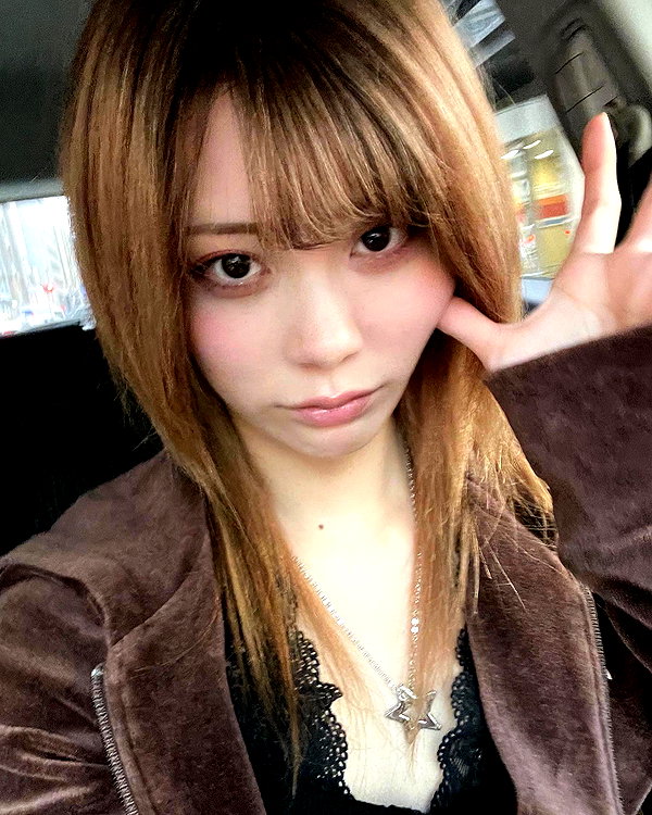 chanrio.u_u instagram image archive image
