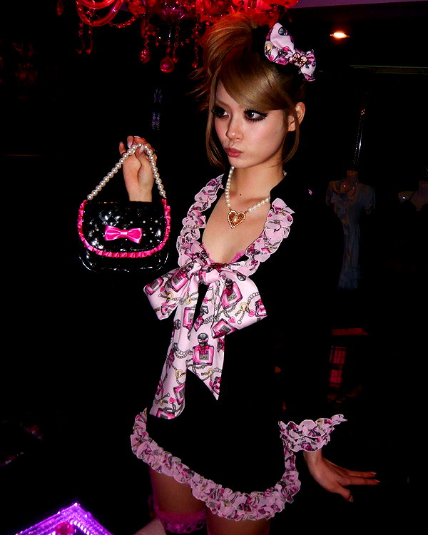 chanrio.u_u instagram image archive image