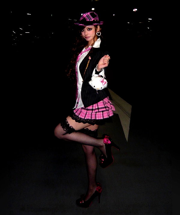 chanrio.u_u instagram image archive image