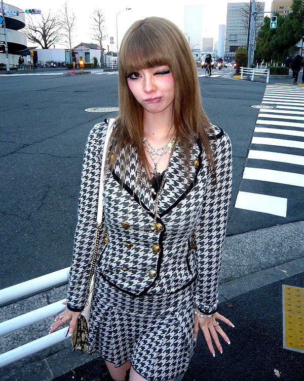 chanrio.u_u instagram image archive image