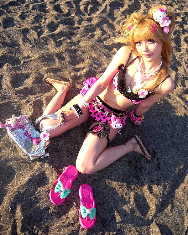 chanrio.u_u instagram image archive image
