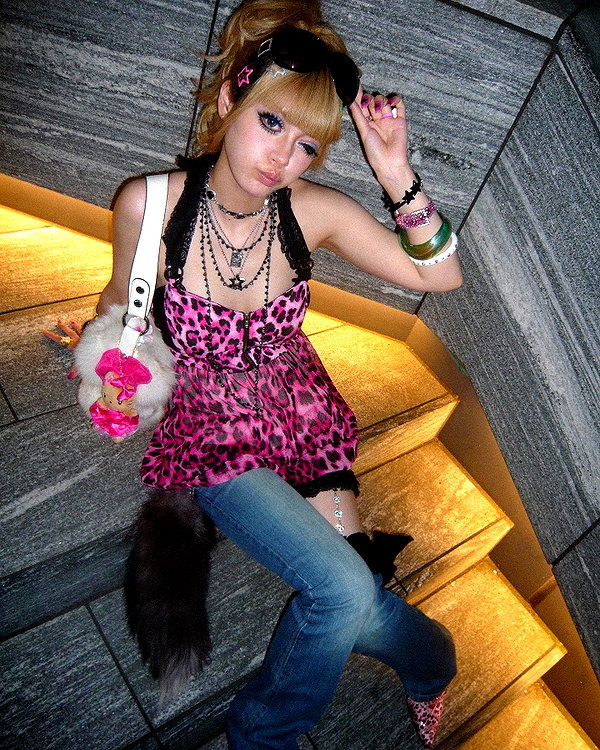 chanrio.u_u instagram image archive image