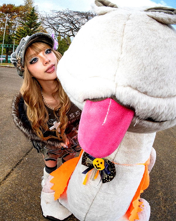 chanrio.u_u instagram image archive image