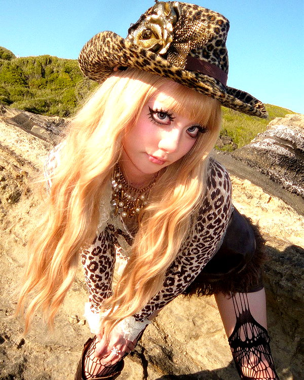 chanrio.u_u instagram image archive image