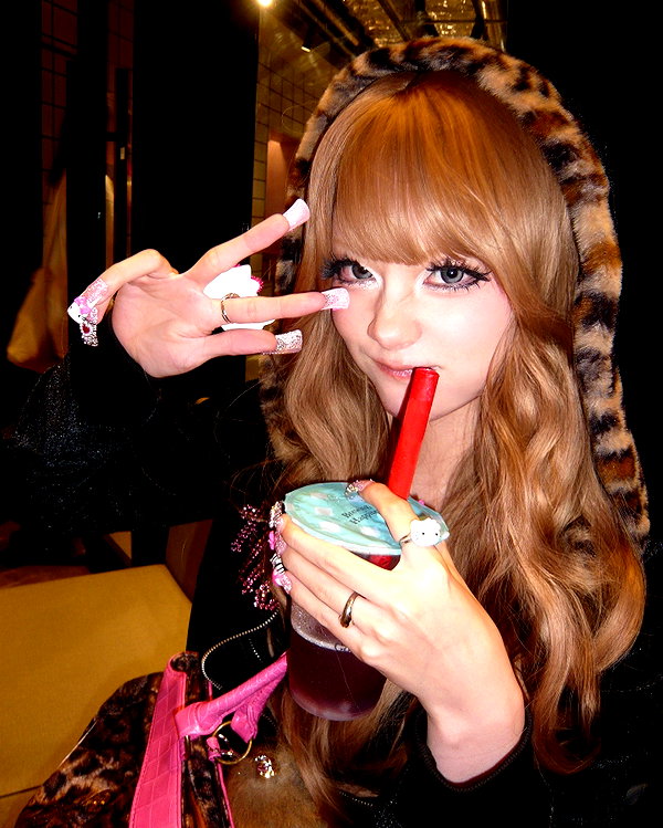 chanrio.u_u instagram image archive image