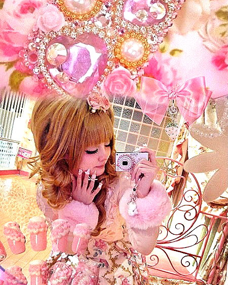 chanrio.u_u instagram image archive image