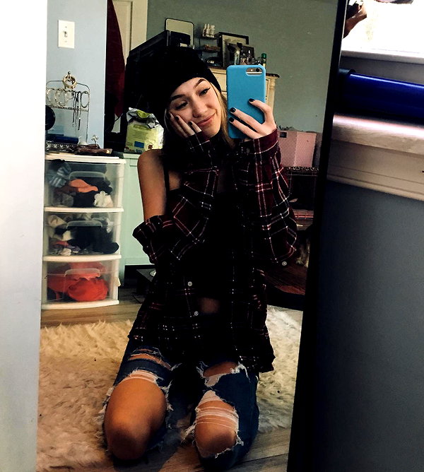 charleygrayyy instagram image archive image