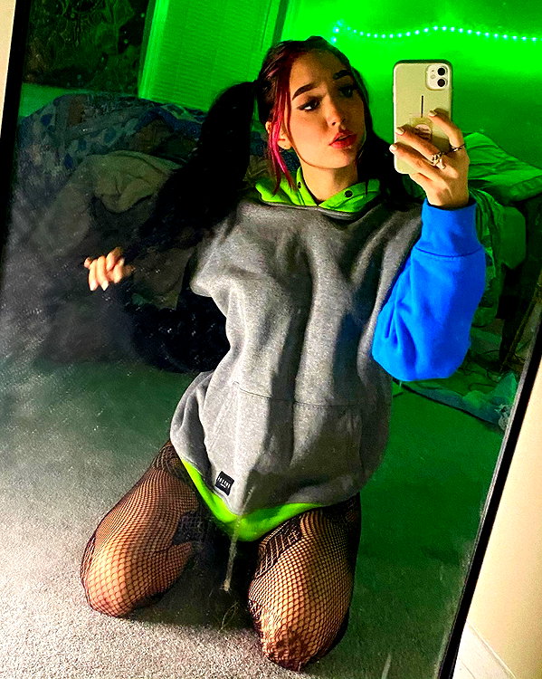 charleygrayyy instagram image archive image