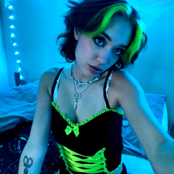 charleygrayyy instagram image archive image