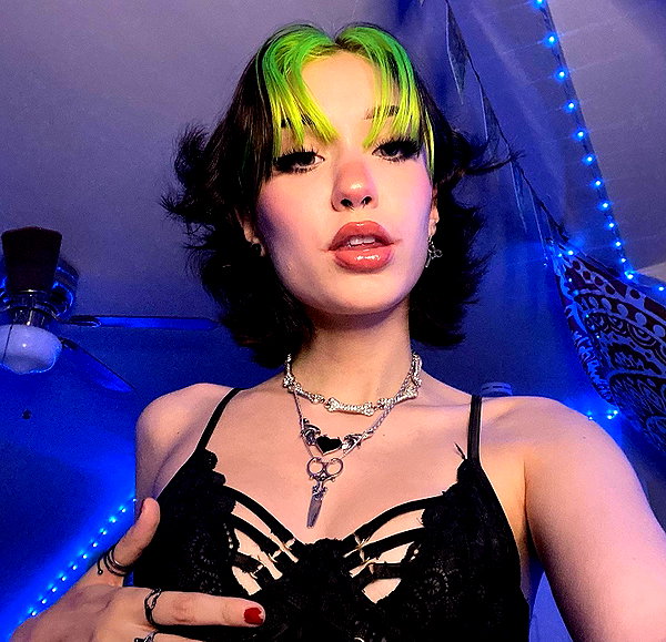 charleygrayyy instagram image archive image