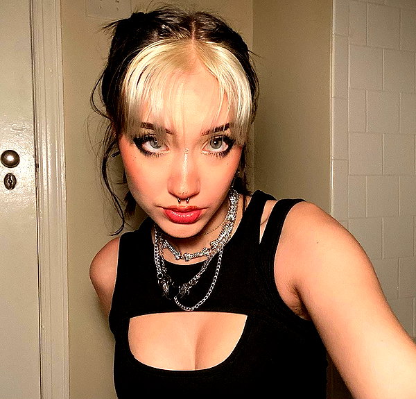 charleygrayyy instagram image archive image