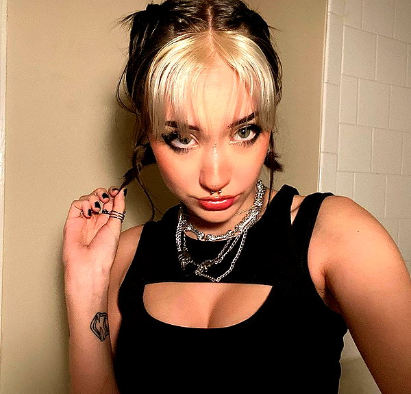 charleygrayyy instagram image archive image