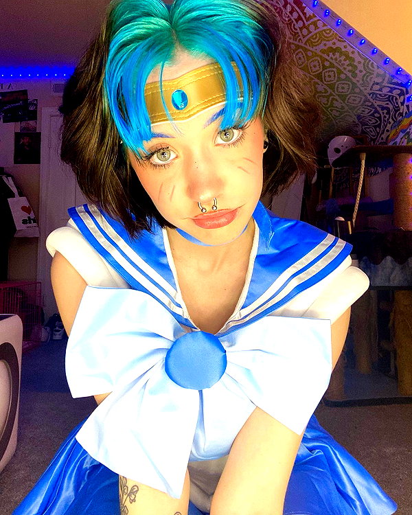 charleygrayyy instagram image archive image