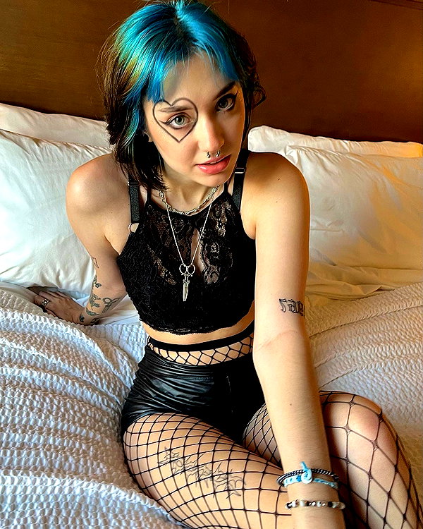 charleygrayyy instagram image archive image