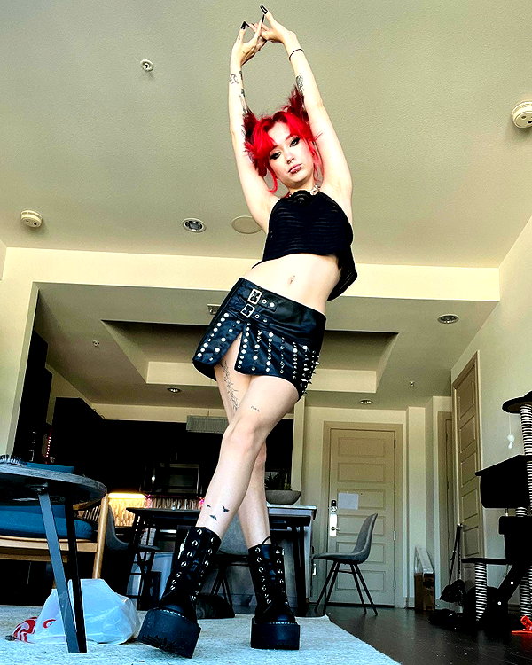 charleygrayyy instagram image archive image