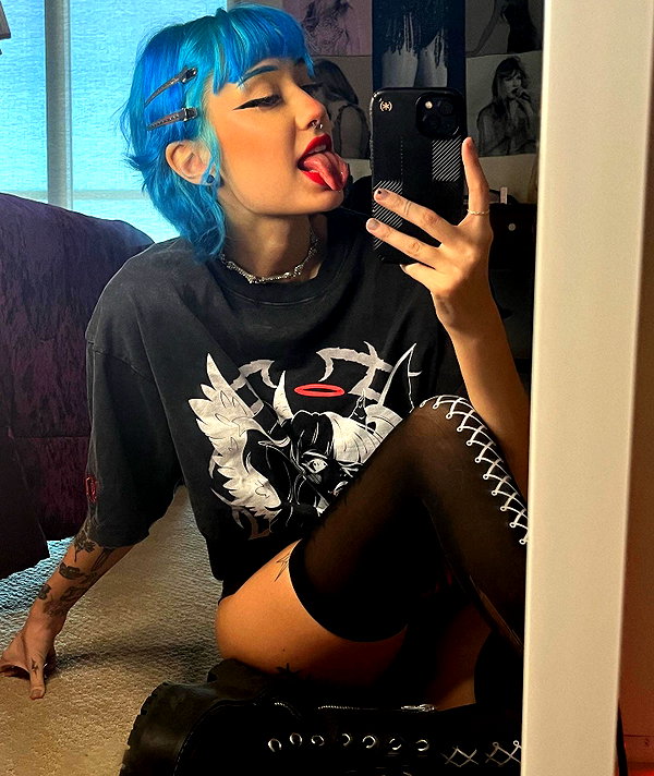 charleygrayyy instagram image archive image