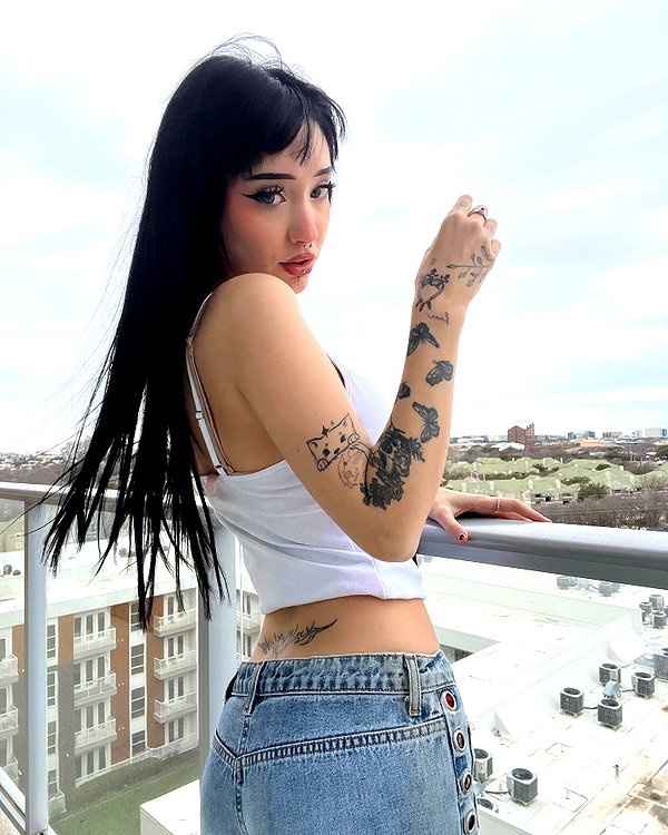 charleygrayyy instagram image archive image