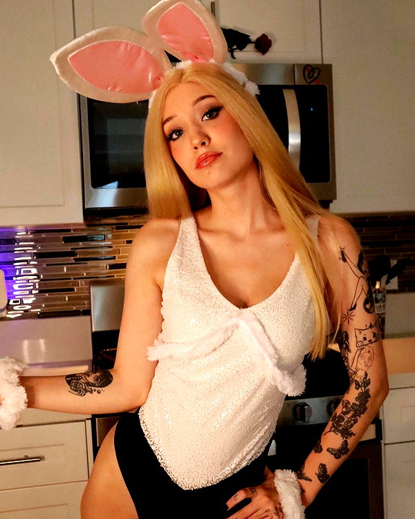charleygrayyy instagram image archive image