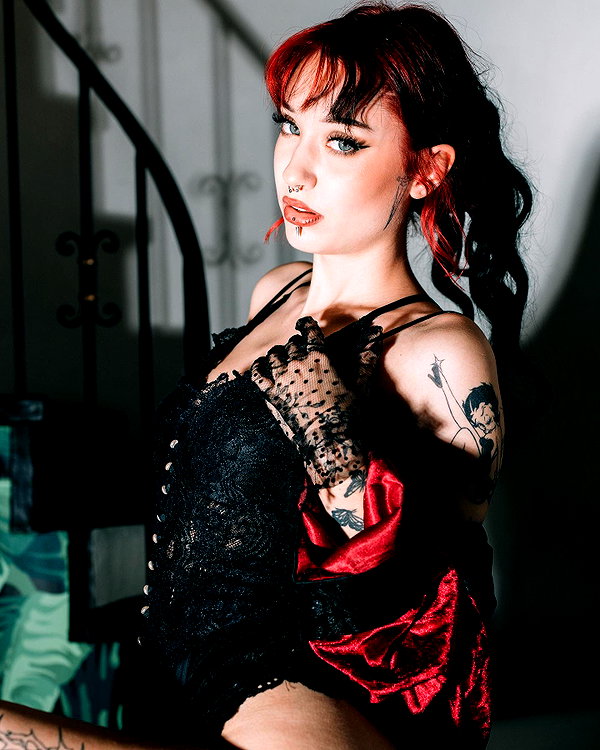charleygrayyy instagram image archive image