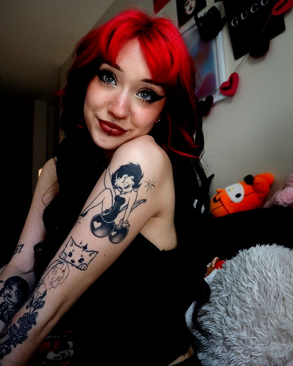 charleygrayyy instagram image archive image