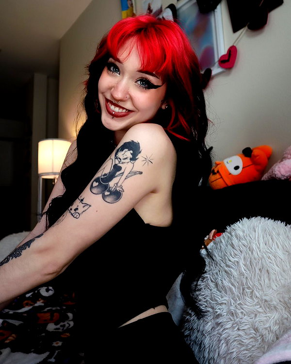 charleygrayyy instagram image archive image