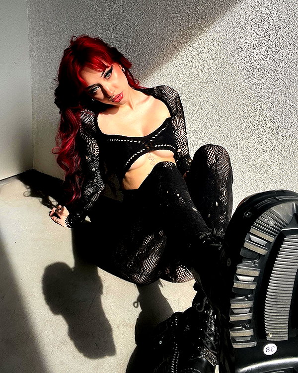 charleygrayyy instagram image archive image