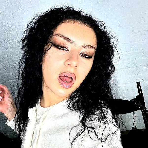 charli_xcx instagram image archive image