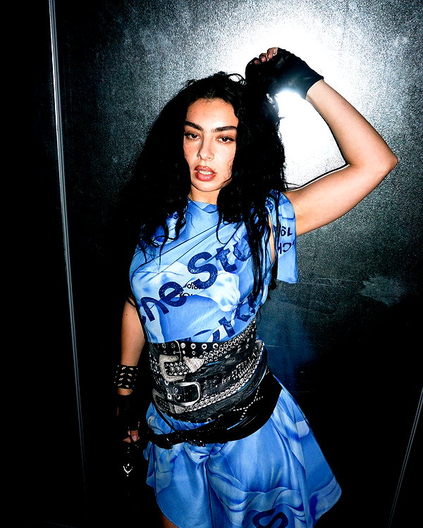 charli_xcx instagram image archive image