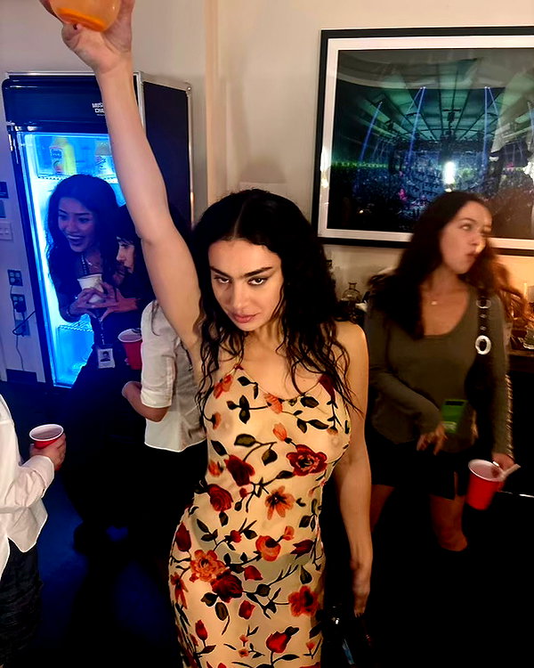 charli_xcx instagram image archive image