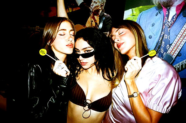 charli_xcx instagram image archive image