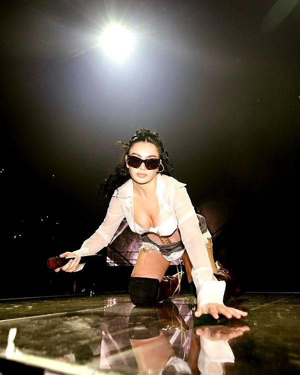 charli_xcx instagram image archive image